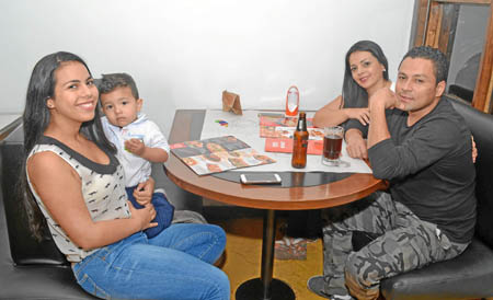 Natalia Franco Ospina, Juan Martín Pérez Franco, Sandra Patricia Ospina Vera y Alberto Ospina Vera.