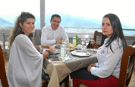 Claudia Victoria Arbeláez Maya, Elkin Ramos Rincón y Mónica Andrea Cardona Cataño.