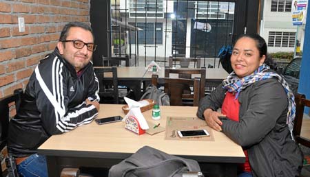 En Asados Chavita se reunieron en un almuerzo Daniel Cano Mejía y Natalia Valencia Mendoza.