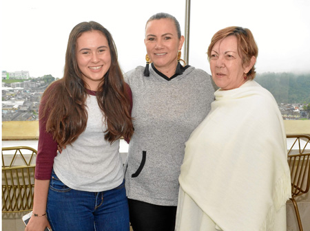 Juanita Muñoz Giraldo, Olga Lucía Giraldo Castaño y Luz Stella Castaño Álvarez.