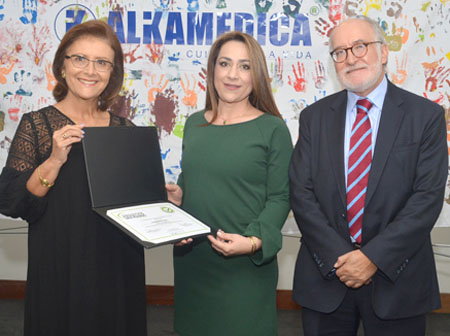 Gloria Patricia Arias Pimienta, directora de Fenalco Caldas; Adiela Cortés Cortés, directora de Alkamédicas, y Guido Echeverri P