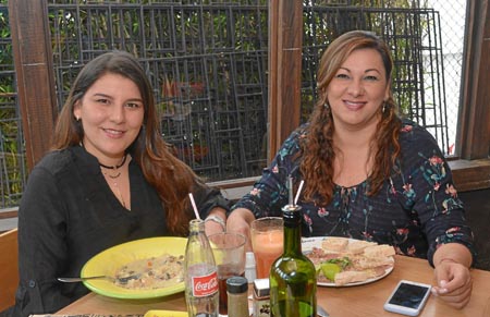 Valentina Pinilla Bonilla fue invitada por su mamá, Marisol Bonilla Londoño a almorzar en el restaurante Il Forno para celebrar 
