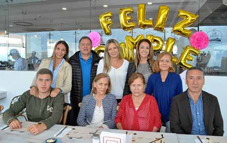 Juan Sebastián Hoyos Muñoz, Milena Henao, Rosabel Henao, Jorge Muñoz Henao, Laura Hoyos Muñoz, Óscar Augusto Muñoz Henao, Gloria