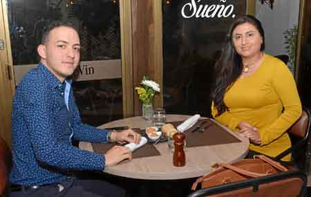 Andrey Ospina González y Diana Marcela Sierra Osorio se reunieron en una comida en el restaurante L’Angevin.