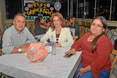 Fotos | José Fernando Tangarife | LA PATRIA Hugo González Vargas, Claudia Orozco Castillo y Érika Gómez Saldarriaga.