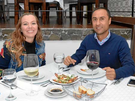 Los esposos María Isabel Palacio Henao y Jorge Mario Amariles Gómez se reunieron en una comida en el restaurante Vino y Pimienta