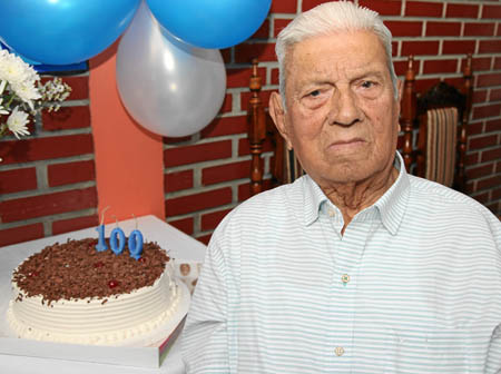 Pedro Nel Alzate Cuervo durante la celebración de su centenario.