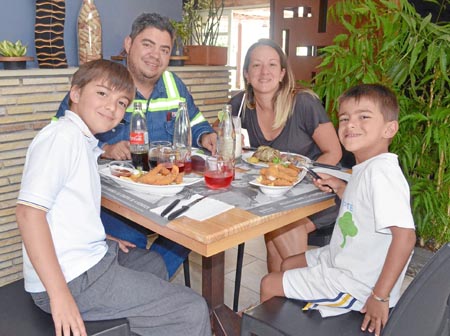 César Uribe Gallo, César Uribe Cardona, Josmary Gallo Calvo e Ignacio Uribe Gallo.