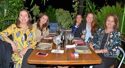 Julia Inés Gómez Springstube, Mónica González Echeverri, Lina María Cuartas Estrada, Matilde Arango Vélez y Yaya Gómez Escobar.