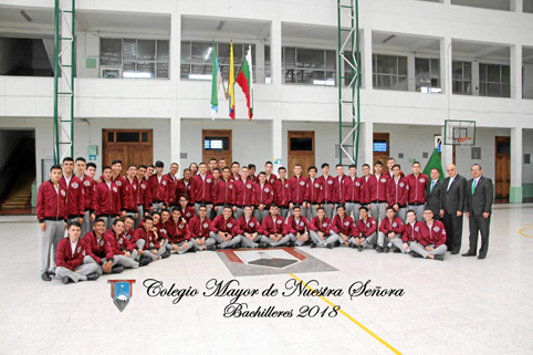 Grupo de jóvenes del grado undécimo de Colseñora que ocupó el primer puesto en las pruebas Saber Icfes en la ciudad.