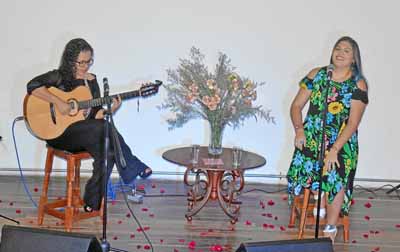 Juliana Escobar estuvo acompañada por María Isabel Mejía durante su presentación.