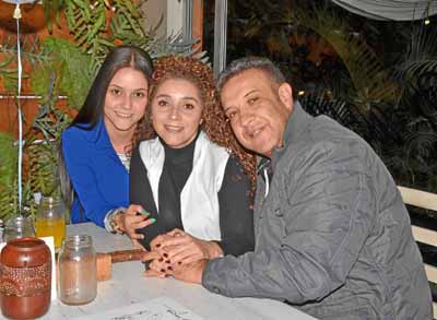 Daniela Parra Castaño, Claudia Patricia Castaño Alzate y Julián Mauricio Mejía Sánchez