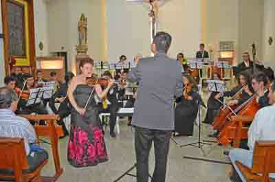 Fotos | José Fernando Tangarife | LA PATRIA Ala Voronkova durante el concierto con la Orquesta Filarmónica Juvenil del Café y la