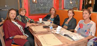 María Consuelo Castro Murillo, Myriam Rodríguez Giraldo, Luz Stella Lozada Garcés, María Ruby López Giraldo y Luz Stella Pérez G