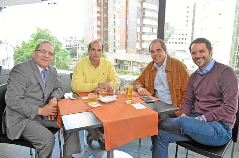 Norbel Cardona Flórez, gerente de Liberty Seguros; Octavio Jaramillo Arango, gerente de la Previsora de Seguros; Gilberto Robled