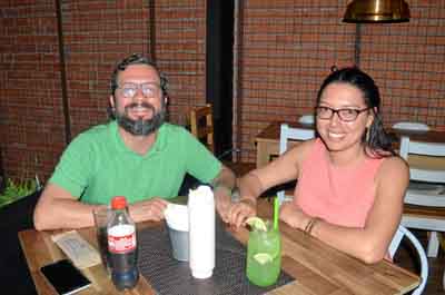 Fotos | José Fernando Tangarife | LA PATRIA Mauricio Orozco Vallejo y Juana Castro Acevedo compartieron en un almuerzo en el res