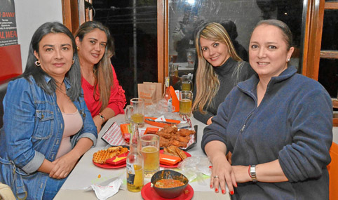 Gloria Patricia Sánchez Pachón, Érika Suárez Valencia, Francia Vargas Pedraza y Claudia María Candamil Duque.