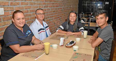 Paula Andrea Sánchez Giraldo, Carlos Arturo Idárraga Bedoya, Mariana Idárraga Ospina y Esteban Idárraga Ospina. 