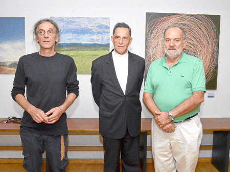 Jesús Aranzazu Peláez, escultor; padre Leopoldo Peláez Arbeláez, y Juan Ernesto Correa Rivera, artista digital. 