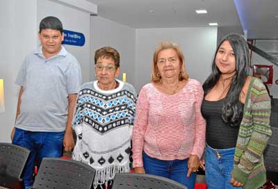 Javier Andrés Grajales Grajales, Nohelia Marín Serna, Luzmila Buitrago Marín y Natalia Buitrago Grajales.