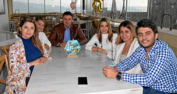 Lina Delgado Ocampo, Fidelina Martínez, Juan Carlos Piedrahíta Ocampo, Julieta Toro Gómez, Ana María Gómez Muñoz y Juan David Sa