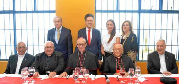 Rogelio Valencia Fernández, Horacio Gómez Orozco, Gonzalo Restrepo Restrepo, José de Jesús Pimiento Rodríguez y Octavio Barrient