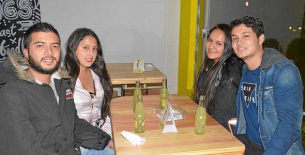 Sebastián Castaño Orozco, Katherin Bedoya Rivera, Dalia Luna Calderón y Pablo Santa Castaño.