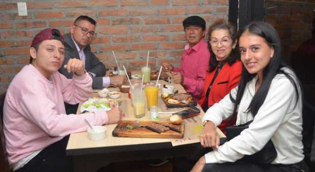 Sergio Quintero Patiño, Alejandro Quintero Salazar, Danilo Quintero Montoya, Mélida Salazar de Quintero y Sofía Quintero Patiño.