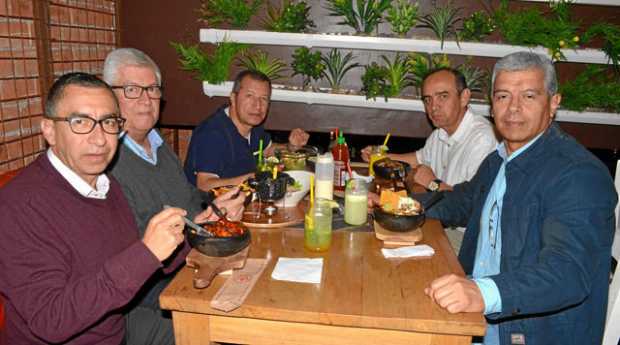Gustavo Betancurt López, Otoniel Zuluaga, Rafael Sánchez Castellanos, César Tabares Ramírez y William Arias Betancurt.