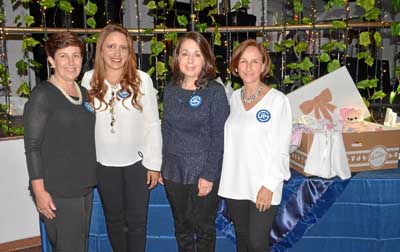 Liliana García Mejía, María Isabel Giraldo Santacoloma, Gloria Clemencia Trujillo Posada y Marcela Hoyos Rendón.