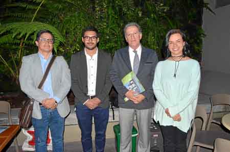Diego Escobar García, director de la Maestría en Infraestructuras y Sistemas de Transporte de la Universidad Nacional; Yeison Va