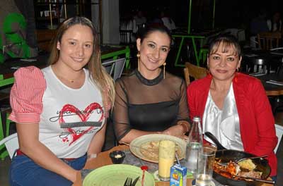 Diana Carolina Correa Meza, Bibiana Marín Díaz y Carmenza Giraldo Echeverri.
