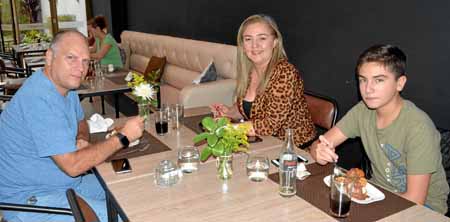 Carlos Caicedo Álvarez, Adriana Uribe Charry y Simón Caicedo Uribe.