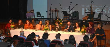 Poetas invitadas al Festival de Poesía de Manizales.