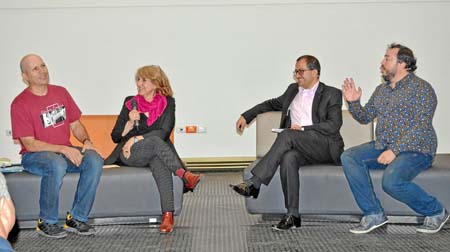 Durante el panel sobre los 200 libros en los 200 años de historia aparecen Rigoberto Gil, Luz Mary Giraldo, Fernando Alonso Ramí