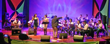 La Big Band durante su presentación en Confa. 