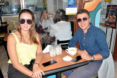 Andrea Quintero Vélez y Nicolás Cifuentes Salazar estuvieron en el restaurante El Petizo Núñez en un almuerzo familiar. 