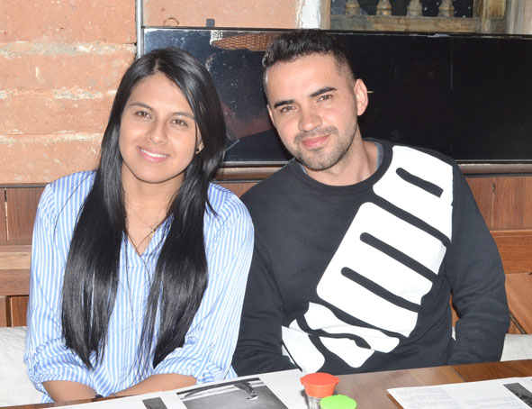 Los novios Yésica Cerón Rosero y Andrés Bravo García se reunieron en el restaurante Komo Asian Concep