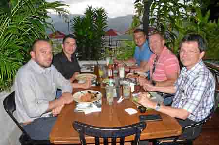 Los empleados de Mabe Héctor Torres Poveda, Santiago Castro Castaño, Carlos Mauricio Ramírez Torres, Alberto Boeta Abdala y Rubé