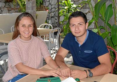 Los novios María José Cardona Valencia y Andrés Felipe Arango Rodríguez se reunieron para almorzar en el restaurante Chavita. 