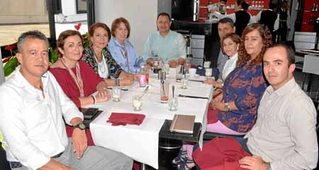 Empleados de la Inmobiliaria Lonja de Propiedad Raíz de Caldas se encontraron en la sede El Cable del Club Manizales. Asistieron