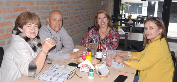 María Deisy Quintero Rondón, Mario Mejía Valencia, María Eugenia Bedoya Marín y Ligia Cadavid de Bedoya