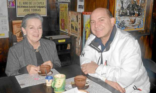En Un Lugar de la Mancha se reunieron Regina Arango de Leguízamo y Juan Bernardo Leguízamo Arango para compartir en familia. 