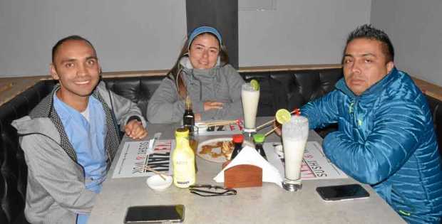 Felipe Valencia Orozco, Andrea Marín Toro y Mauricio Idárraga Velásquez se reunieron en una comida en el restaurante Keisaki.