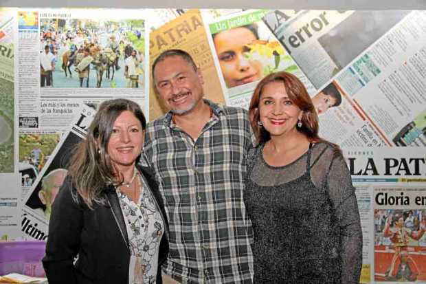 Liliana  Villescas Guzmán, Manuel Caro Torres y Elizabeth Ramírez Correa.