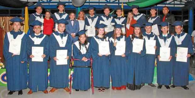 Alumnos del Colegio Campestre San Gabriel que recibieron su título de Bachilleres.