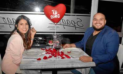 Juliana Rojas García y Adrián Villalobos compartieron en una comida en el restaurante Spago.