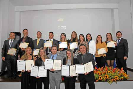 María Elena Arbeláez Barbosa, Andrés Mauricio Álvarez Ramírez, Carlos Andrés Buitrago Granada, Julián Camilo Caicedo Vergara, Es