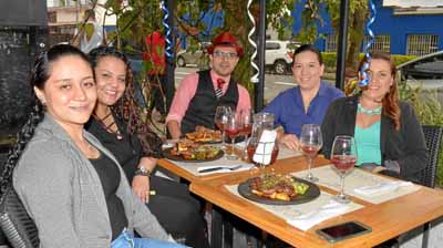 Laura Daniela Pérez Román, Nora Gutiérrez Santana, Ricardo Cardona Lozano, Janeth Valbuena Valencia y Jimena Orozco Osorio.