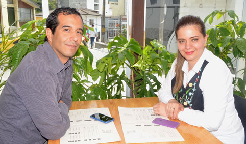 José Fernando Olarte Osorio y Claudia Marcela Cardona compartieron en el restaurante Buffalo Serrano.